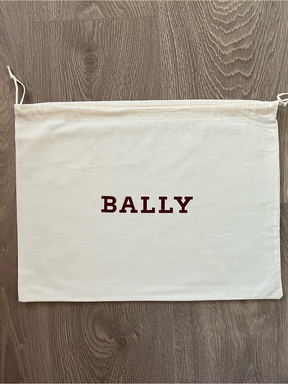 Bally dust bag (C557)